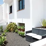 Surf Dream Surfhouse Hostel
