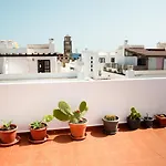 Surf Dream Surfhouse Hostel *