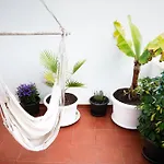 Surf Dream Surfhouse Hostel *