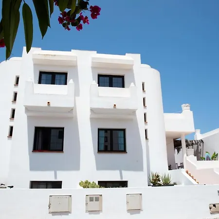 Surf Dream Surfhouse Hostel Corralejo