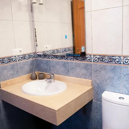 Surf Dream Surfhouse Hostal *