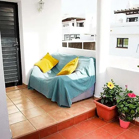 Surf Dream Surfhouse Hostel *