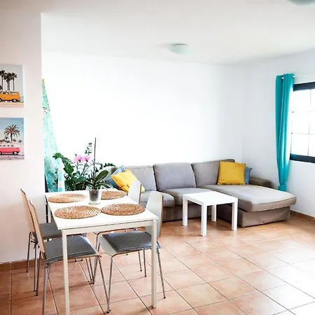 Surf Dream Surfhouse Hostel *